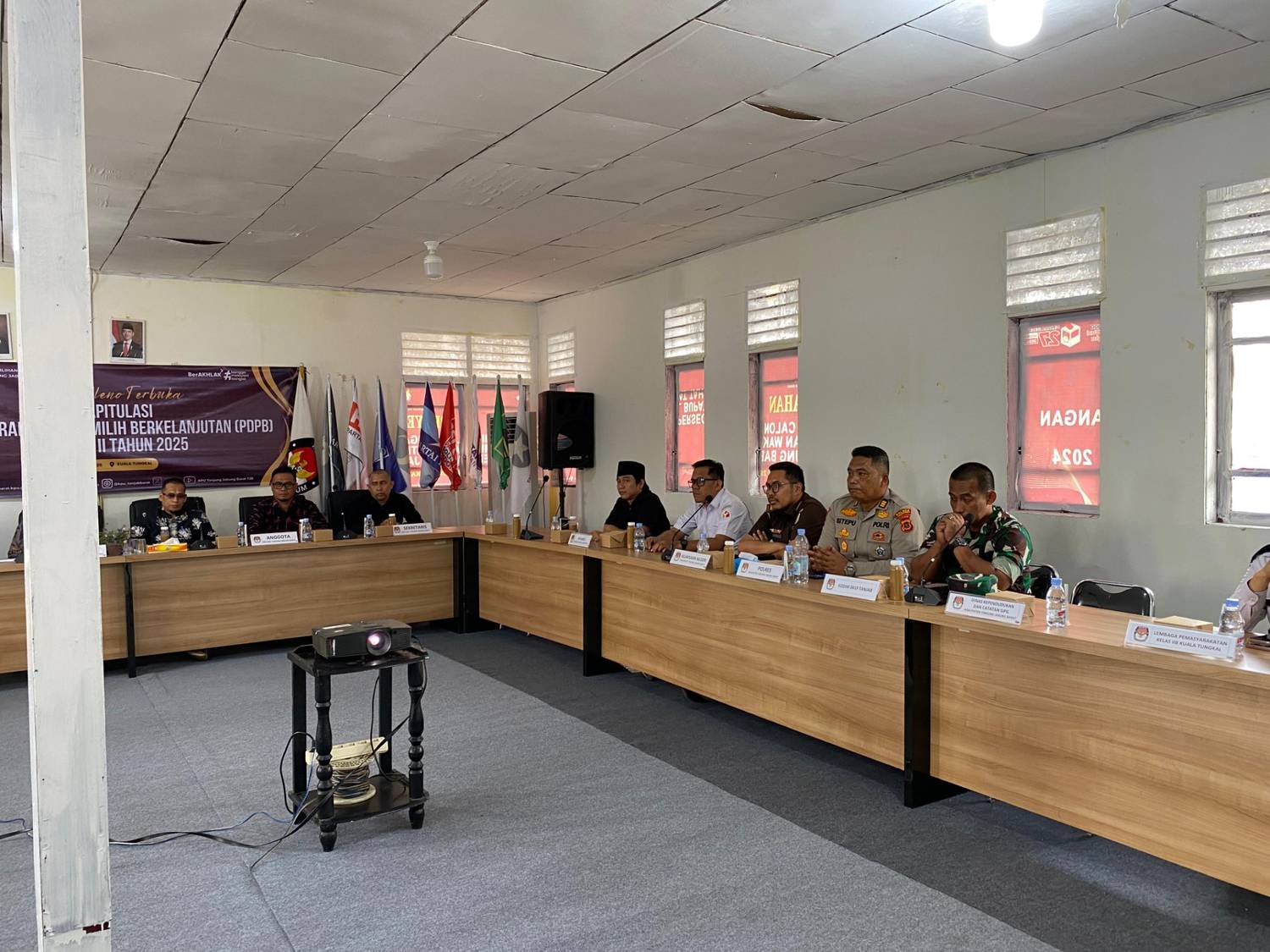 Pleno Pemutakhiran Daftar Pemilih Berkelanjutan (PDPB) di Kantor KPU Kabupaten Tanjung Jabung Barat